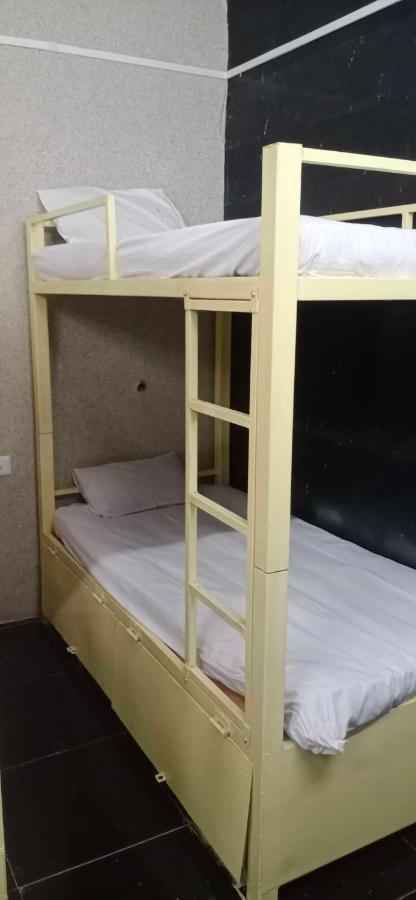 Hotel Mayura, Ankleshwar Kültér fotó