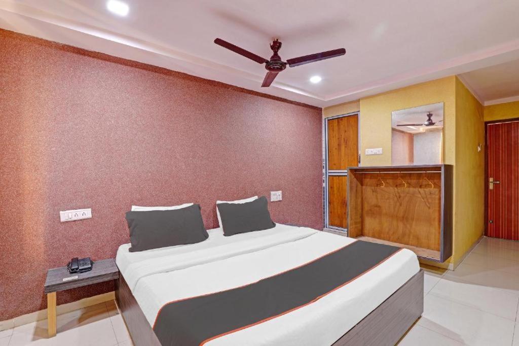 Hotel Mayura, Ankleshwar Kültér fotó