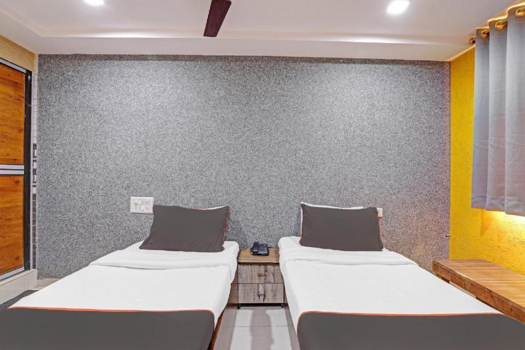 Hotel Mayura, Ankleshwar Kültér fotó
