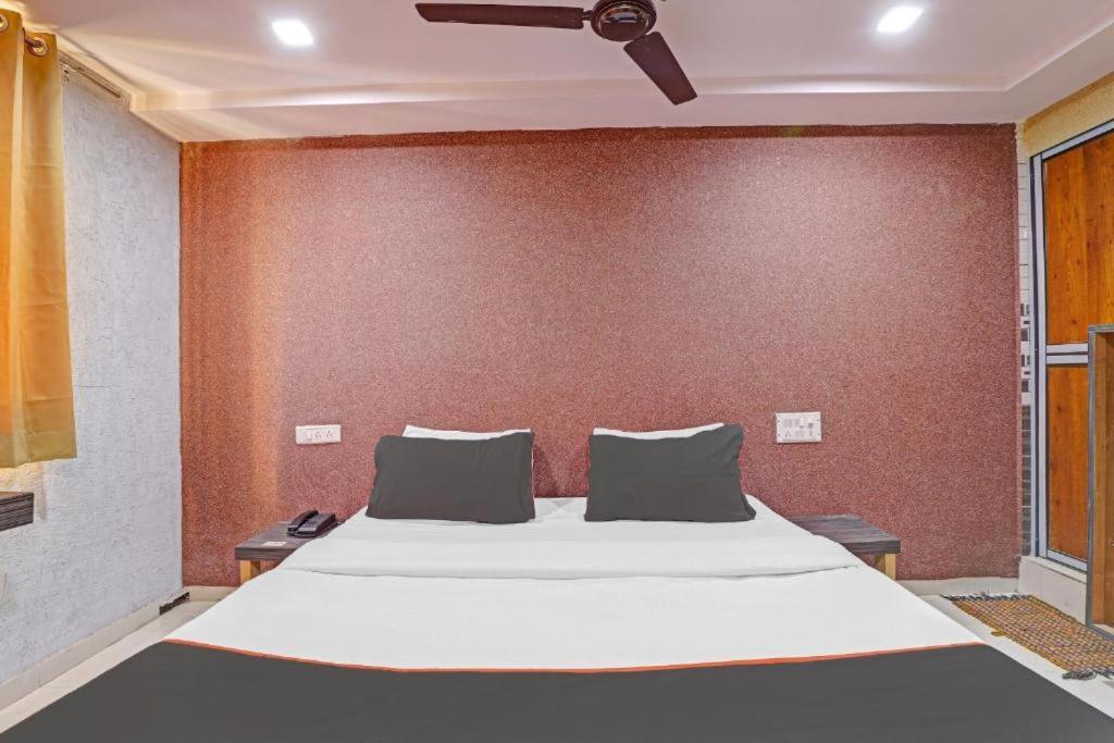 Hotel Mayura, Ankleshwar Kültér fotó