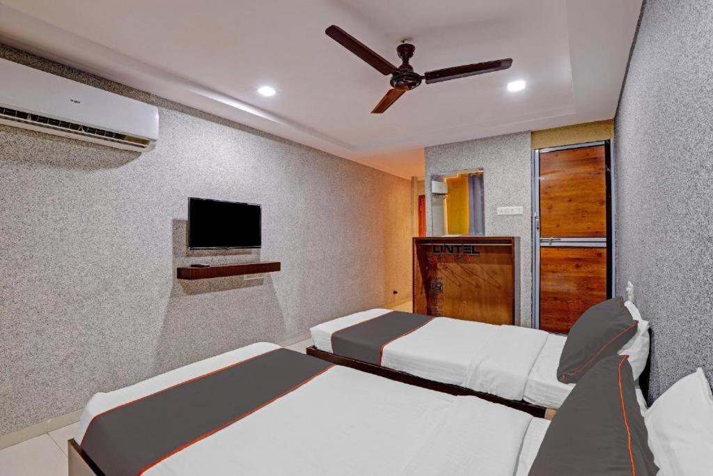 Hotel Mayura, Ankleshwar Kültér fotó