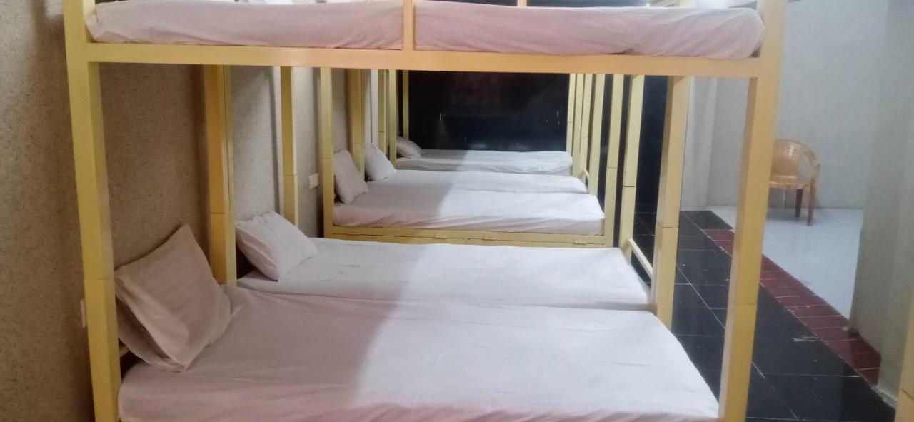 Hotel Mayura, Ankleshwar Kültér fotó