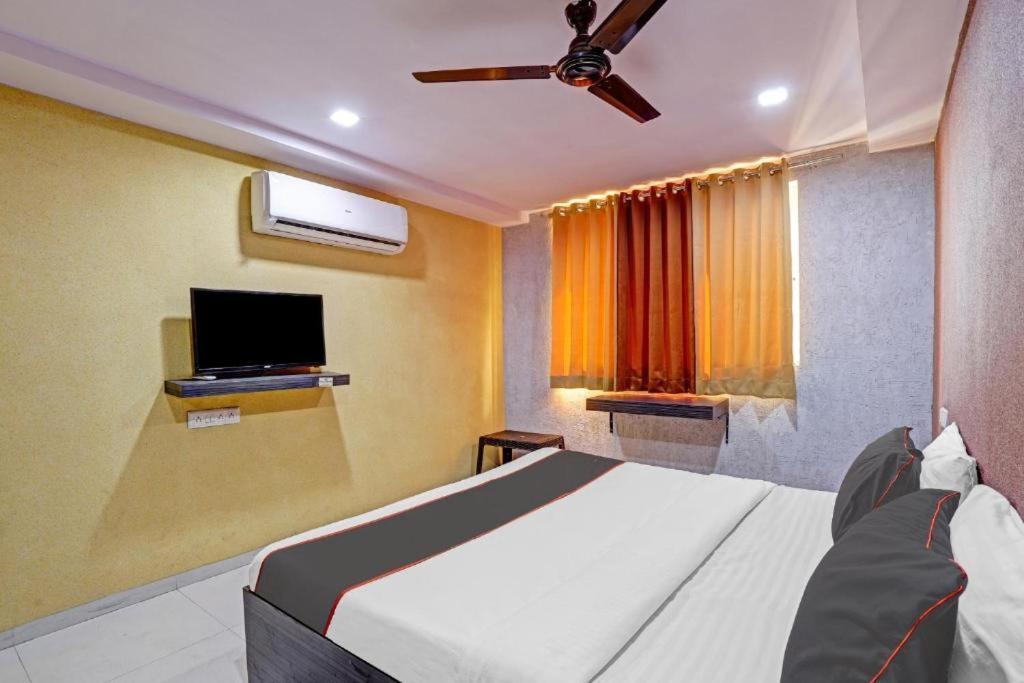 Hotel Mayura, Ankleshwar Kültér fotó